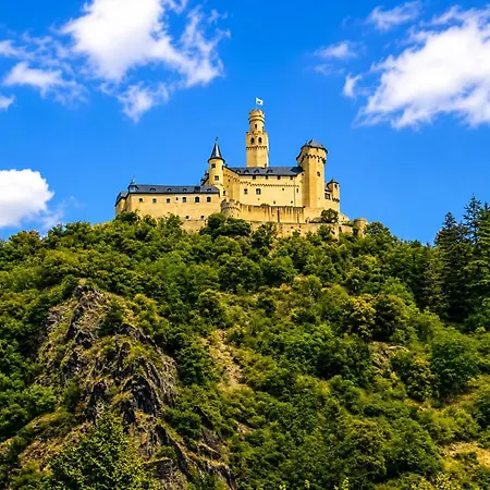 Zum Rheinberg Balcony 브라우바흐
